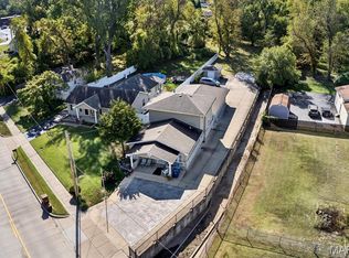 16 Midland Ave, Maryland Heights, MO 63043