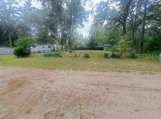 713 Pine St, Gladwin, MI 48624