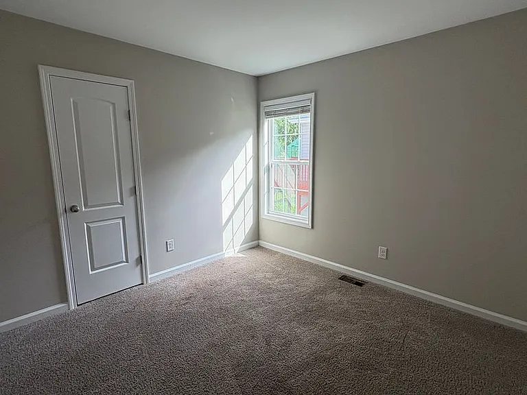 6 Meadowview Ave SW — Photo 10