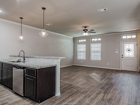 3rd image of 507 Cooner St #A-b