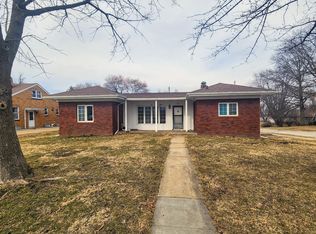 415 E Wall St, Centerville, IA 52544