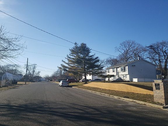 5th image of 80 Arlington Ave