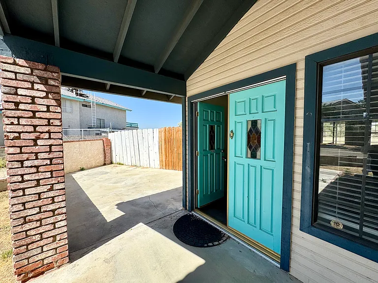 21235 Windsong St — Photo 3