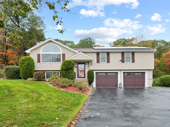 12 Pinebrook Ln, Worcester, MA 01609