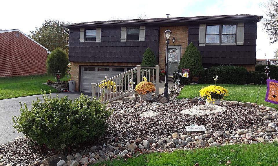 1st image of 441 Flagstaff Dr