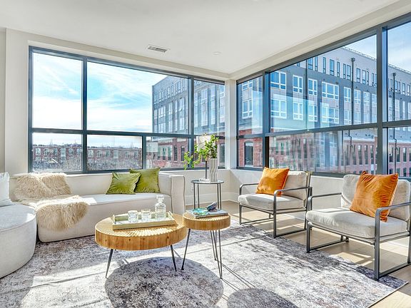3rd image of 62 Foundry St #312