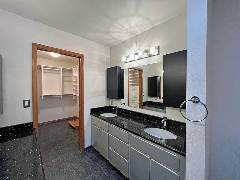 7512 Leif Ericson Dr — Photo 54