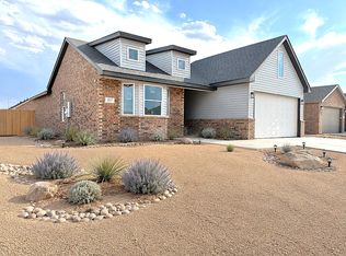 317 Cowboy Ln, Wolfforth, TX 79382