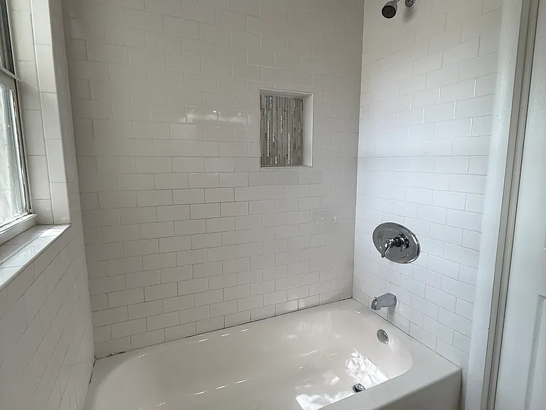 4313 W Laurel St — Photo 8