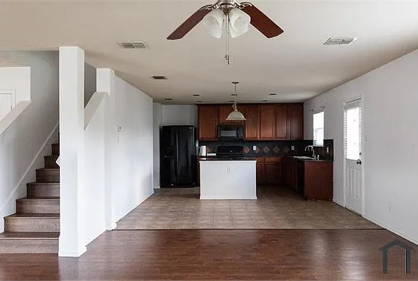 1601 Lionheart Dr — Photo 6