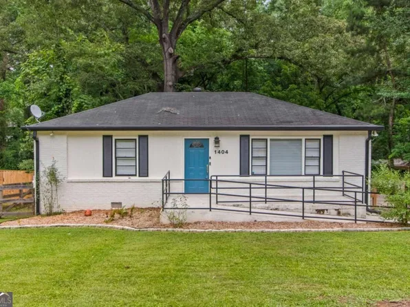 1404 Cobb Branch Dr, Decatur, GA 30032