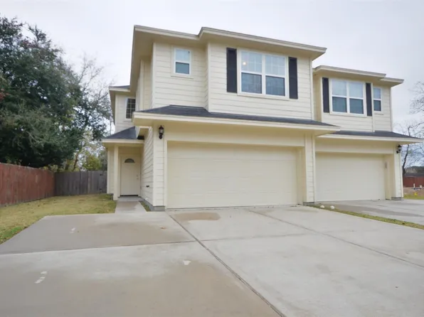 106 Eddy St APT B, Humble, TX 77338