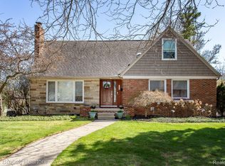 12703 Nadine Ave, Huntington Woods, MI