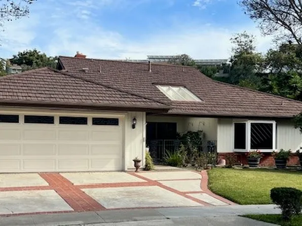 2882 Boa Vista Dr, Costa Mesa, CA 92626