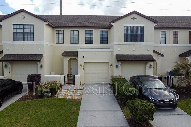 1st image of 2210 Seven Oaks Dr