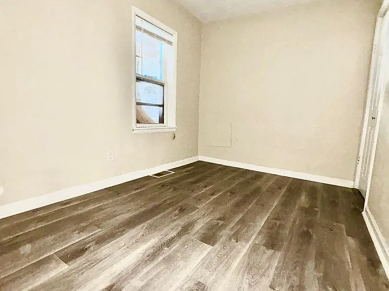 5614 S Main St — Photo 28