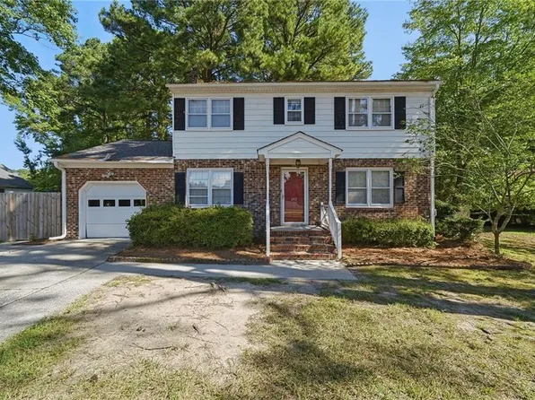 242 Hunts Neck Rd, Poquoson, VA 23662