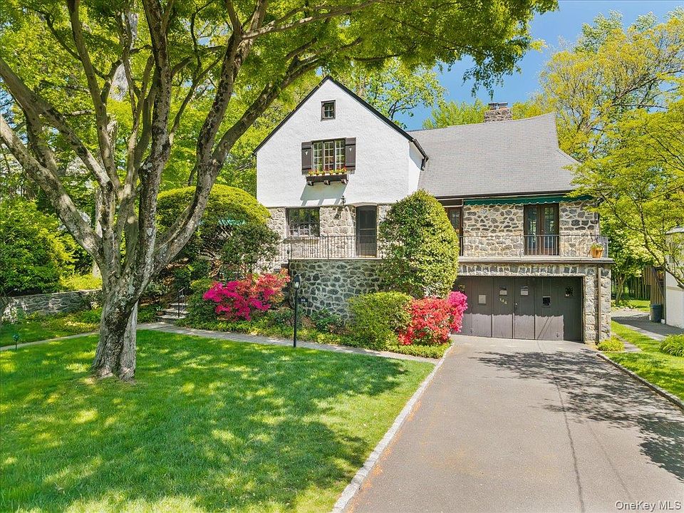 1st image of 144 N Chatsworth Avenue