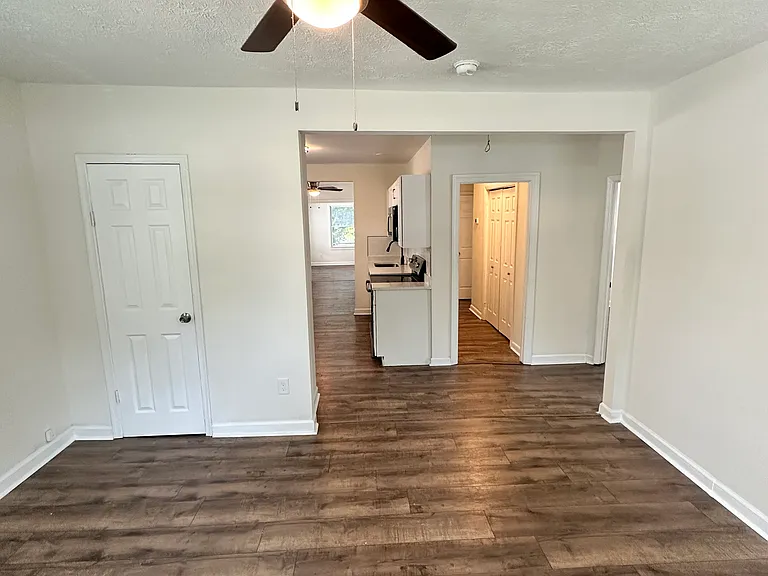 227 Settlers Landing Rd — Photo 2