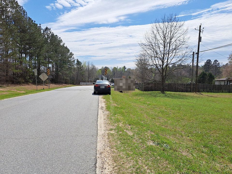 2nd image of 640 Hamilton Rd