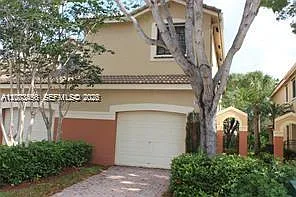 3839 Pond Apple Dr #6