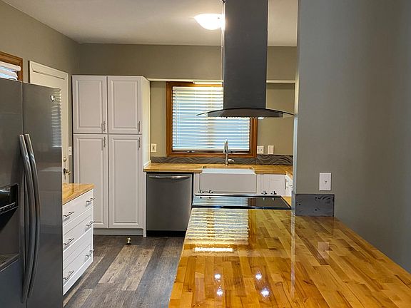 2nd image of 131 S Fairview Ave #131