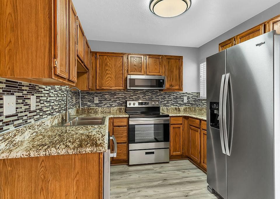 Beautiful all new kitchen!