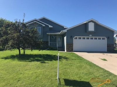 617 Tanglewood Ln, Box Elder, SD, 57719