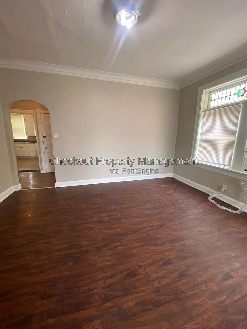 2 bed, 1.0 bath, 1250 sqft, $895 — Photo 4