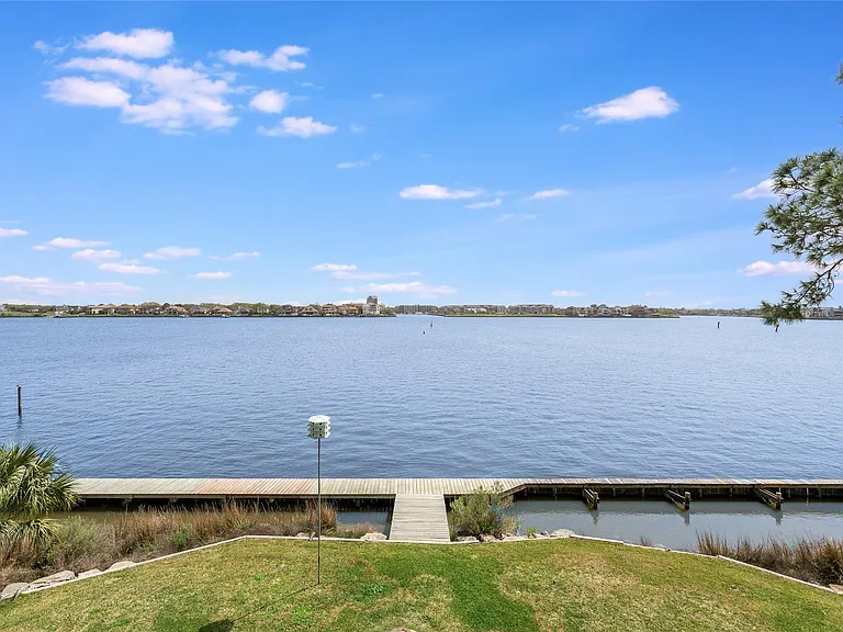 401 Lakeside Ln #213 — Photo 27