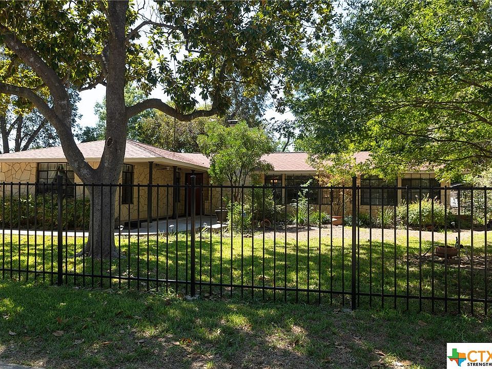 1055 Booneville Ave, New Braunfels, TX 78130 Zillow