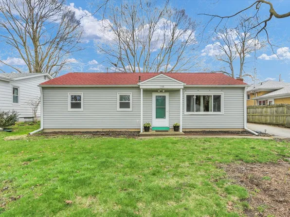 1106 S Cottage Grove Ave, Urbana, IL 61801