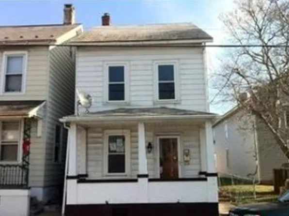 111 Howertown Rd, Catasauqua, PA 18032