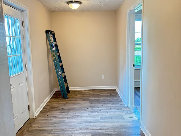 1598 Boonesborough Rd #2 — Photo 8