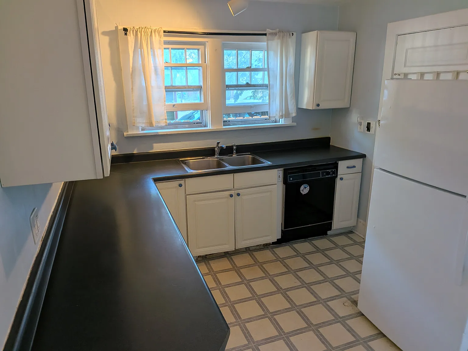 2 bed, 875 sqft, $1,825 — Photo 4