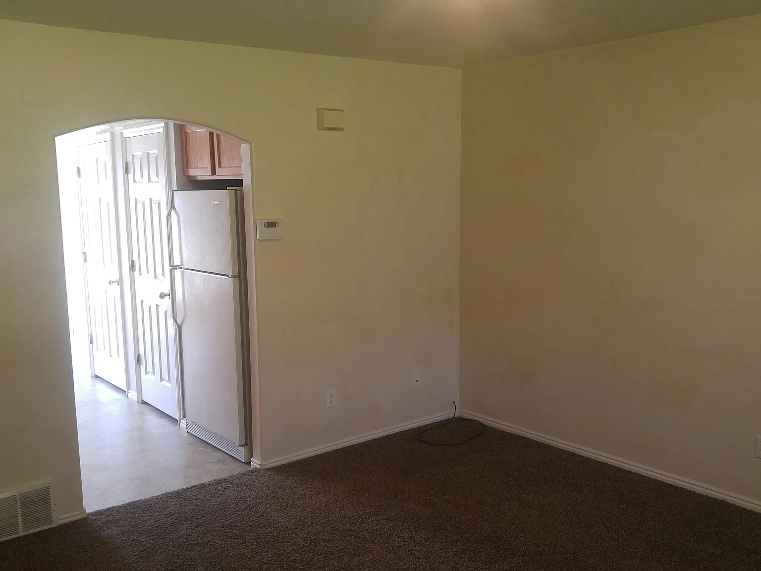 2 bed, 1.5 bath, 1224 sqft, $1,250 — Photo 3