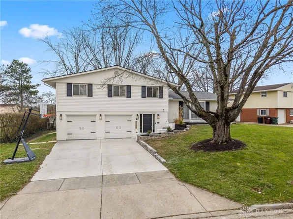 2500 Clarendon Dr, Dayton, OH 45440