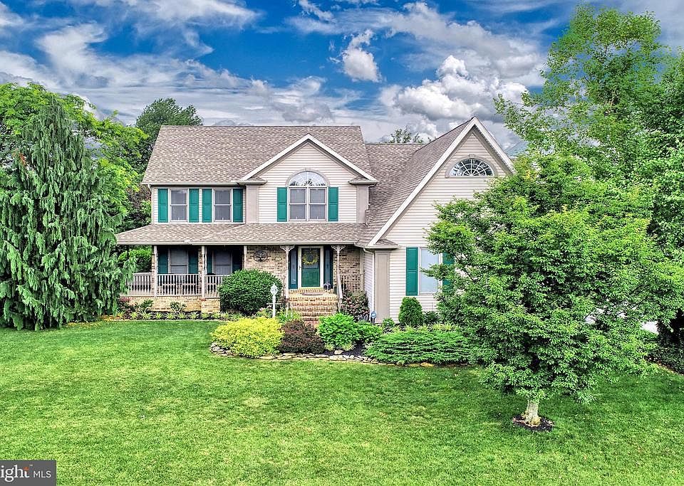 1st image of 2771 Heather Dr