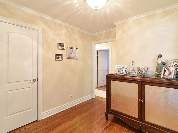 2nd image of 3 Sentry Pl APT 2D