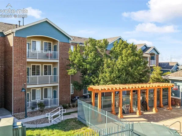 19303 E College Dr Unit 205, Aurora, CO 80013