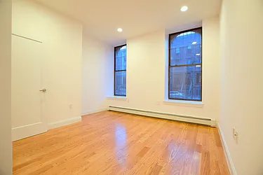 Rented by Uptown Flats LLC