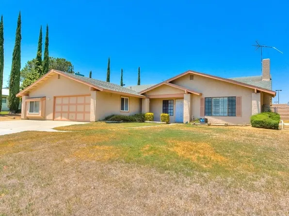 11720 Cricket Dr, Bloomington, CA 92316