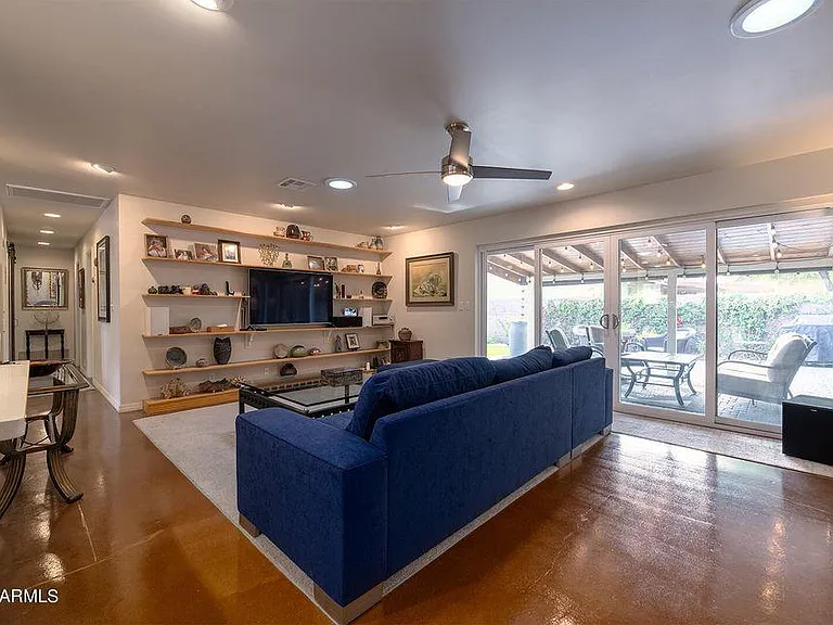 407 E Aepli Dr — Photo 8