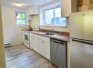 2 Dunes Ln, Port Washington, NY 11050