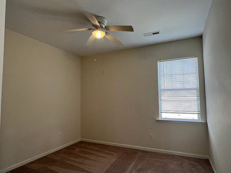 1429 Dairy Glen Dr — Photo 38