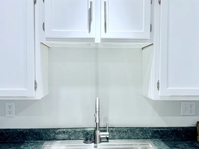 208 Fulton Ave — Photo 13