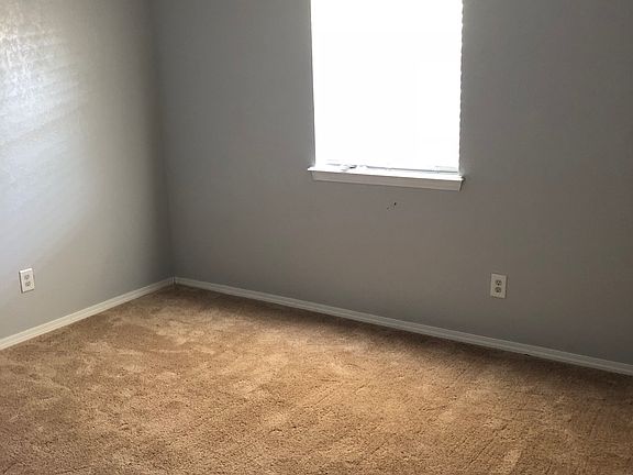 5th image of 7203 NW Cherry Cir