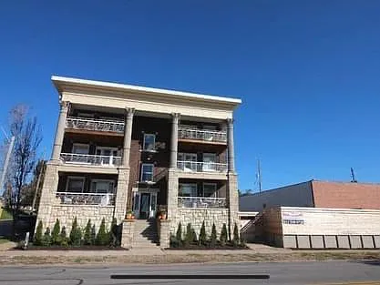 2 bed, 1000 sqft, $1,295 — Photo 3