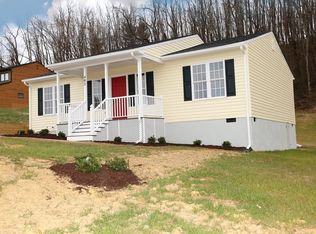 409 Whispering Pines Rd, Max Meadows, VA 24360