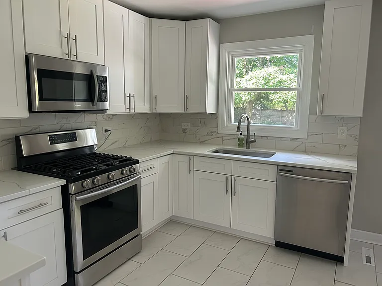 3940 Forest Ave — Photo 7